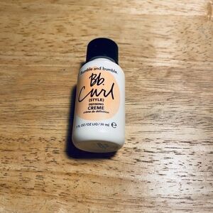 🎀2/20🎀 30 ML B&B Curl Defining Hair Creme Mini